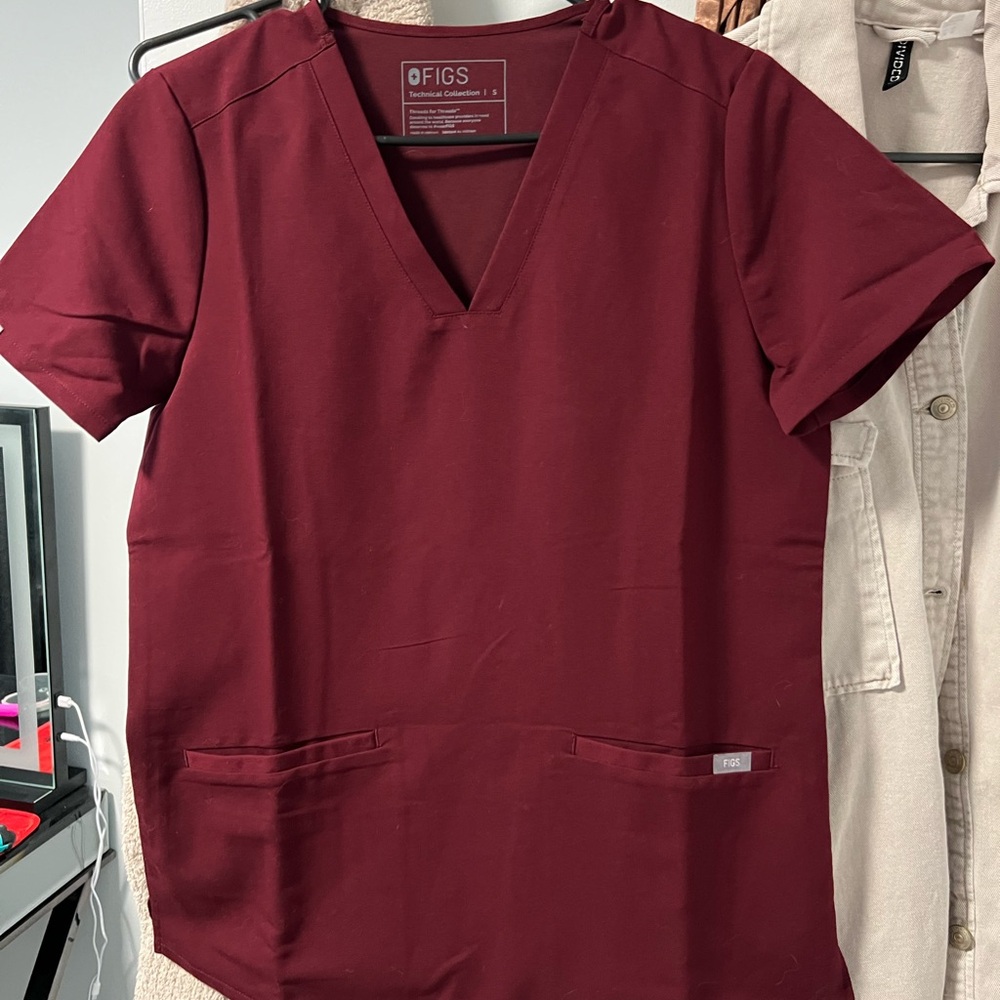FIGS V-Neck Scrub Top - Burgundy